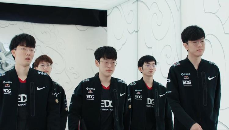 虽然作为传 虽然作为传