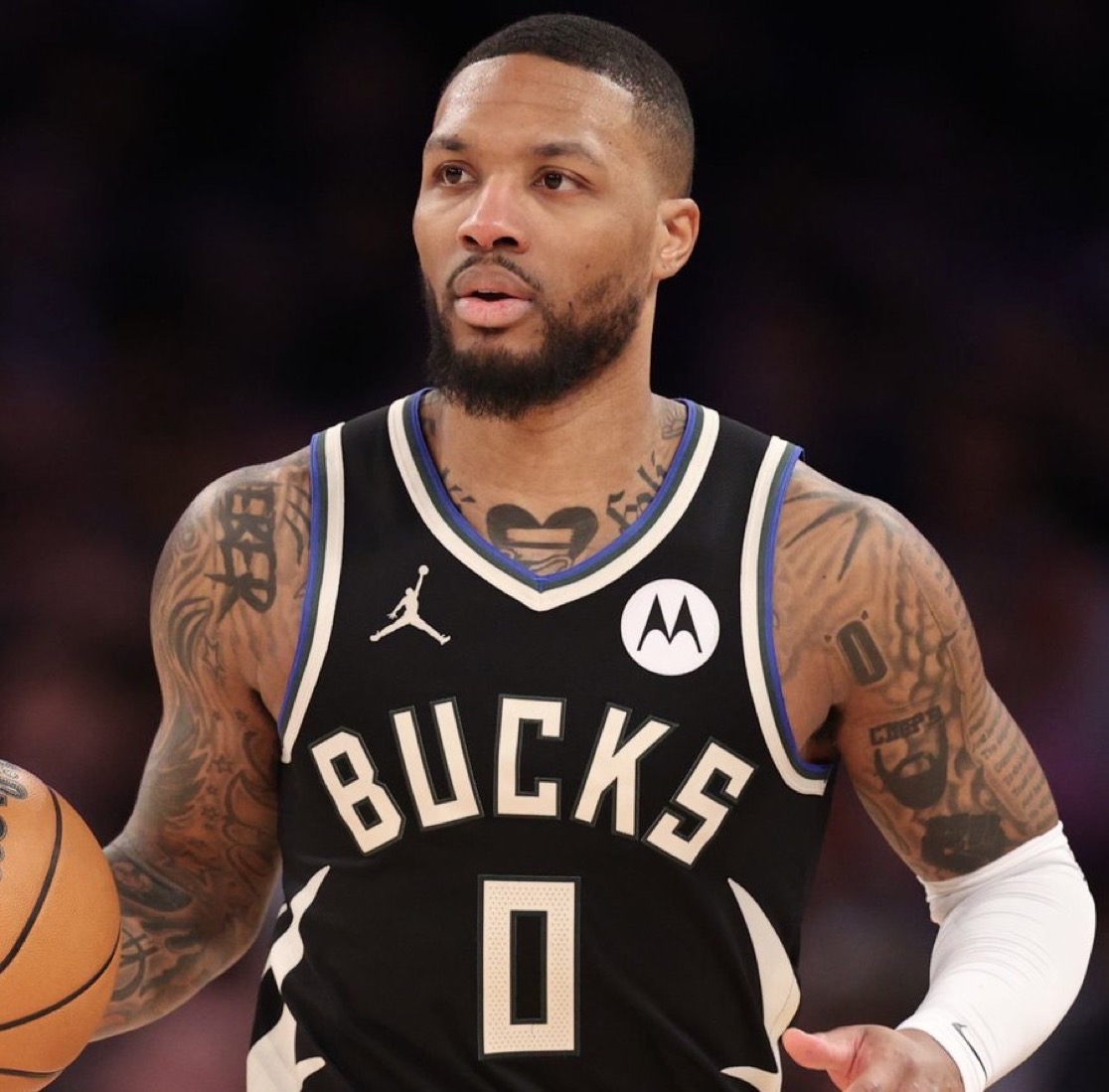 场上都表现 场上都表现